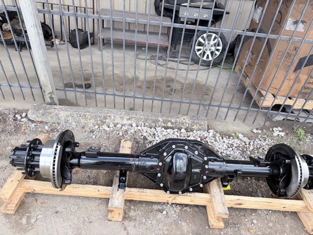 Rebuilt Ford F-350 DRW Rear Axles (2017+) | Fast Shipping